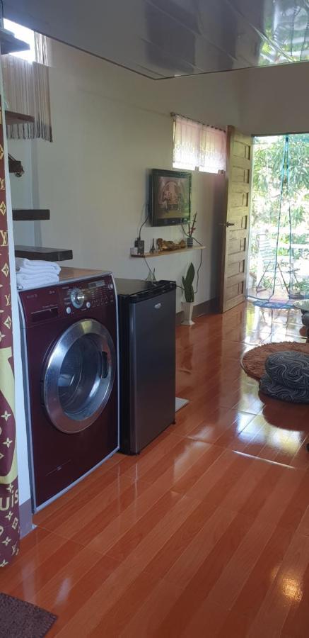 Cozy Tinyhouse Near Sm City Daet Exterior photo